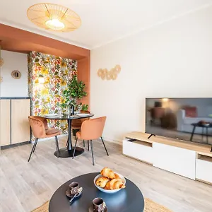 https://apt-au-calme-de-liris-clim-garage-wifi-tramway.aixenprovencehotels.org